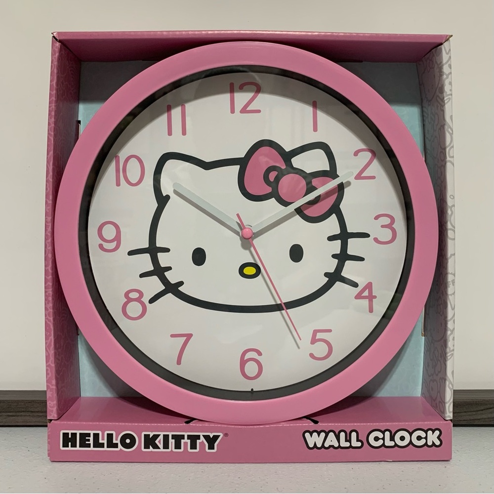 Hello Kitty by Sanrio Analog Wall Clock-New in Box